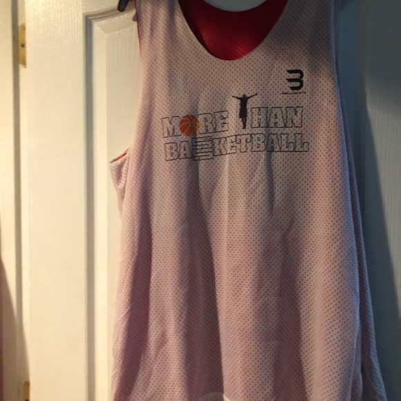 Basketball jersey. - Picture 2 of 5